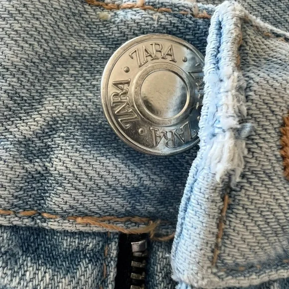 Zara Light Blue Denim Jeans - Picture 9 of 11